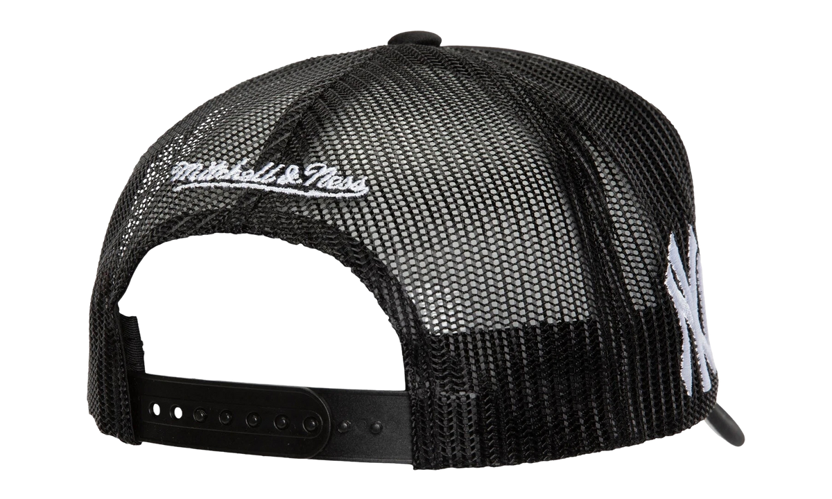 MLB Script Trucker Cap "New York Yankees - Black" HT8215 NYYBLCK