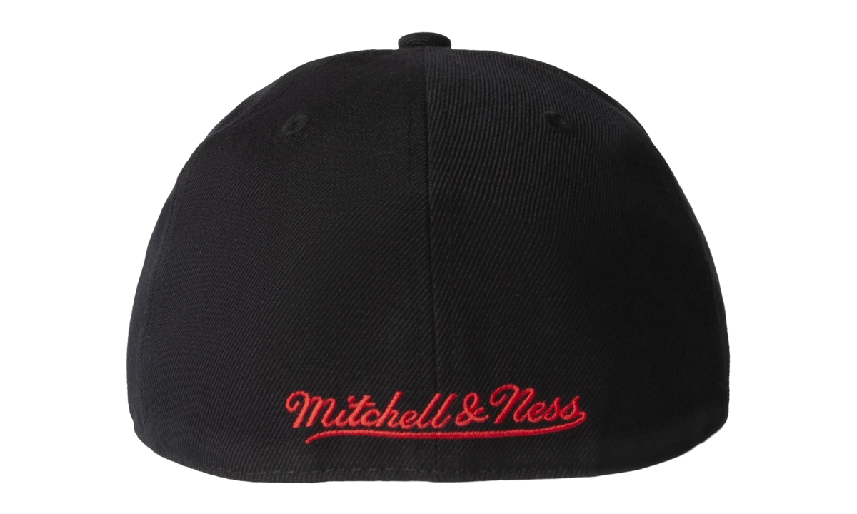 NBA Hardwood Classics Team Script 2.0 Fitted Cap "Chicago Bulls - Black" HHSF3283 CBUYYPPPBLCK
