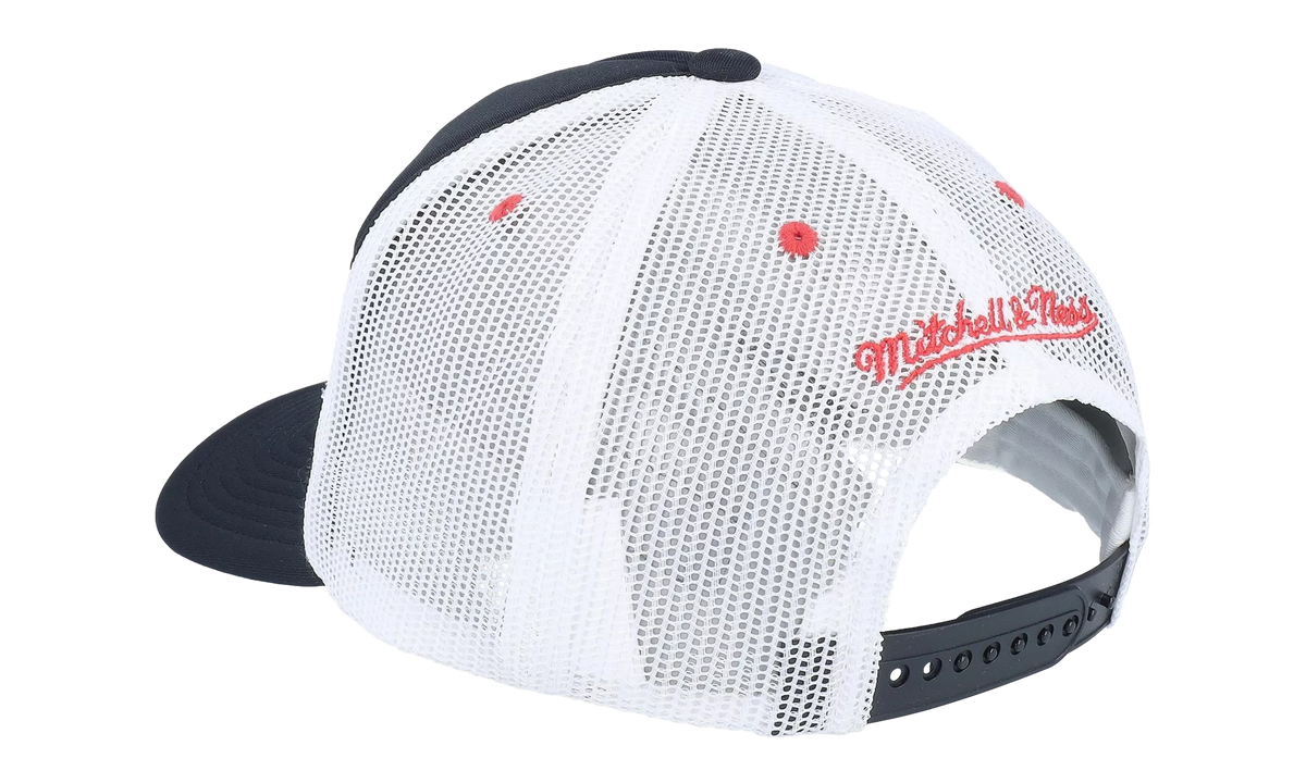 NBA Sideline Trucker Cap "Chicago Bulls - Black" HT8680 CBUBLCK