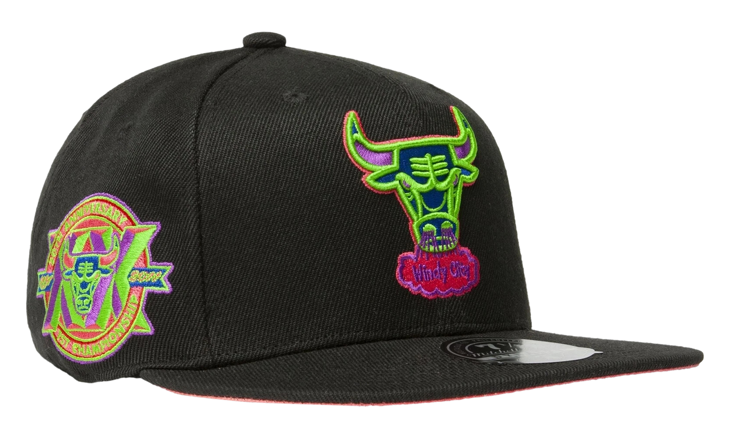 NBA Hardwood Classics Color Bomb Fitted Cap "Chicago Bulls - Black" 6HSFSH21324 CBUBLCK