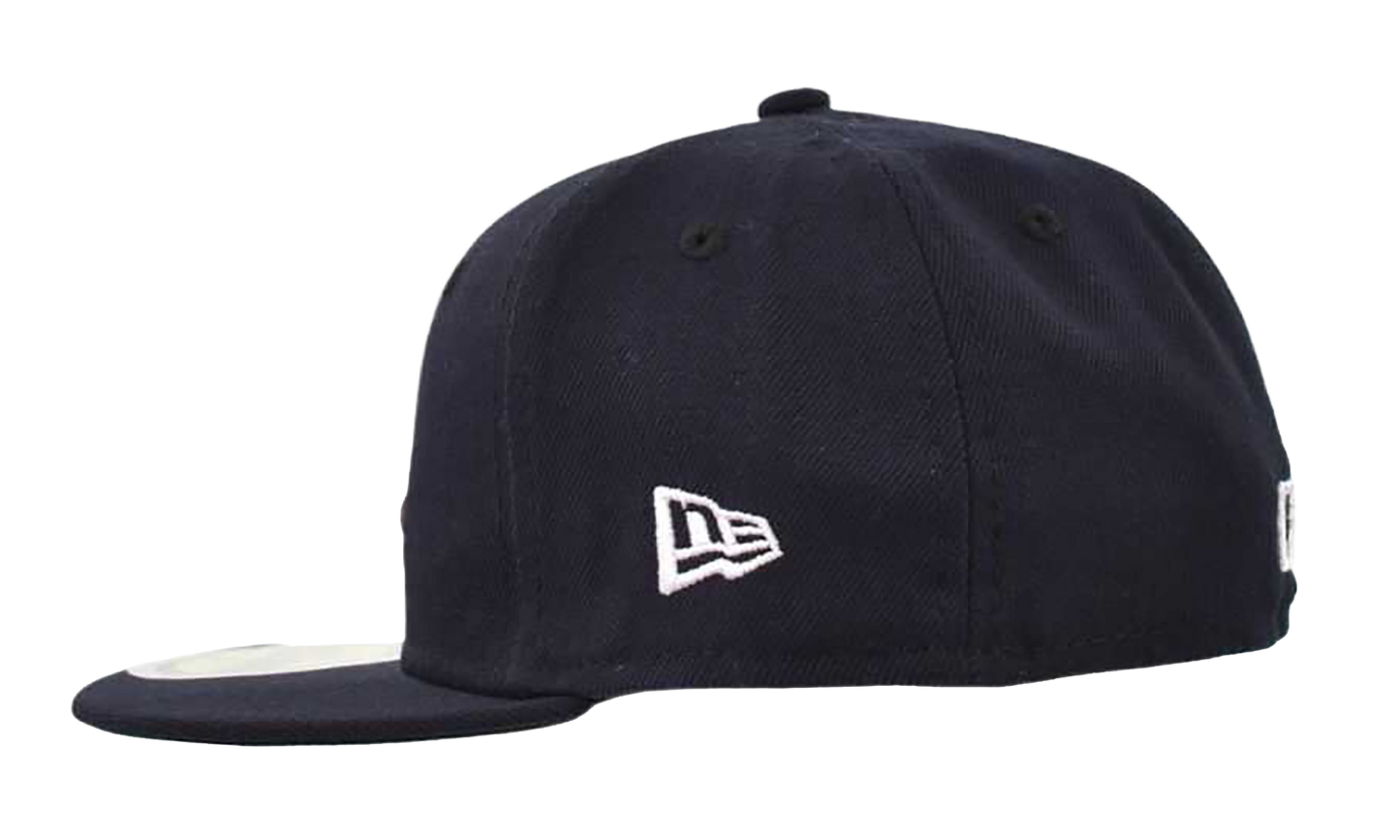 59FIFTY Cleveland Indians Chief Wahoo Fitted Hat "Navy" 70360246