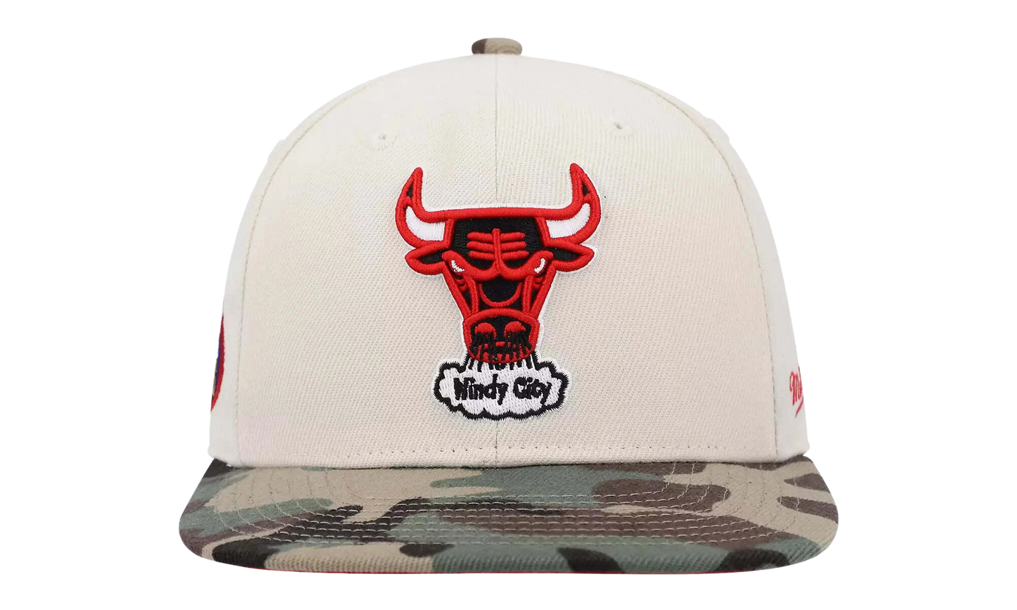 NBA Hardwood Classics Fitted Cap "Chicago Bulls - Off White" 6HSFMM21099 CBUOFWH