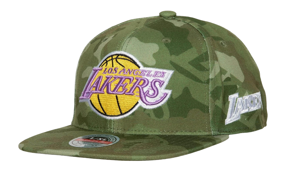 NBA Hardwood Classics Camo Stretch Fitted Cap "Los Angeles Lakers - Green" HHSB4337 LALYYPPPGREN
