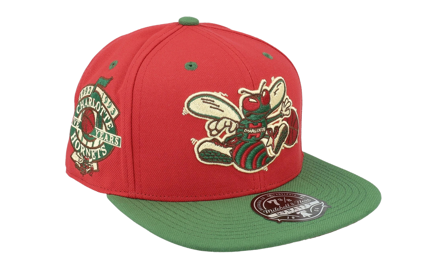 NBA Harwood Classics Nightmare Fitted Cap "Charlote Hornets - Red" 6HSFLD21206 CHORED1