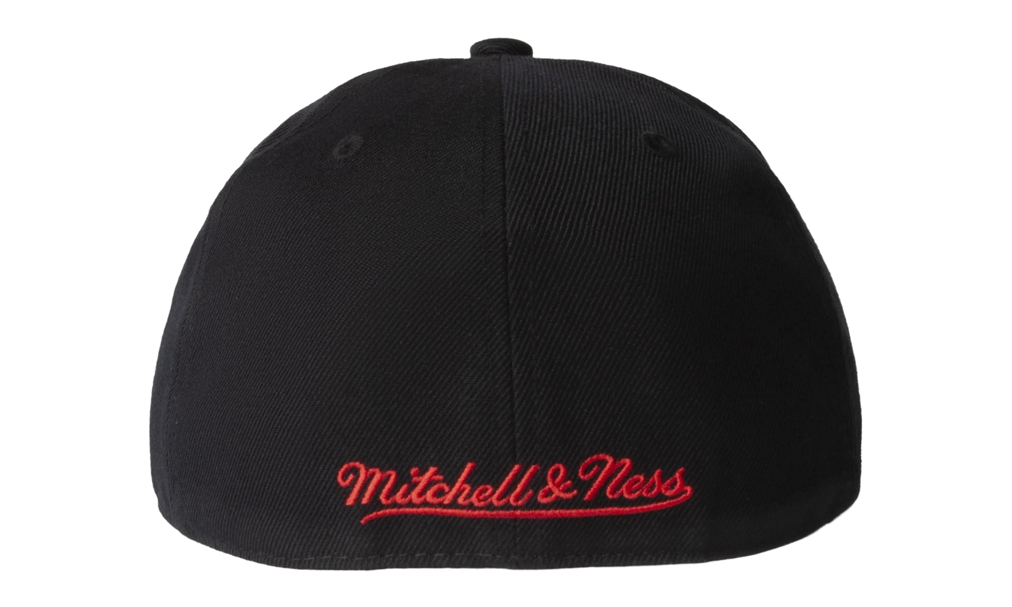 NBA Hardwood Classics Team Script 2.0 Fitted Cap "Chicago Bulls - Black" HHSF3283 CBUYYPPPBLCK