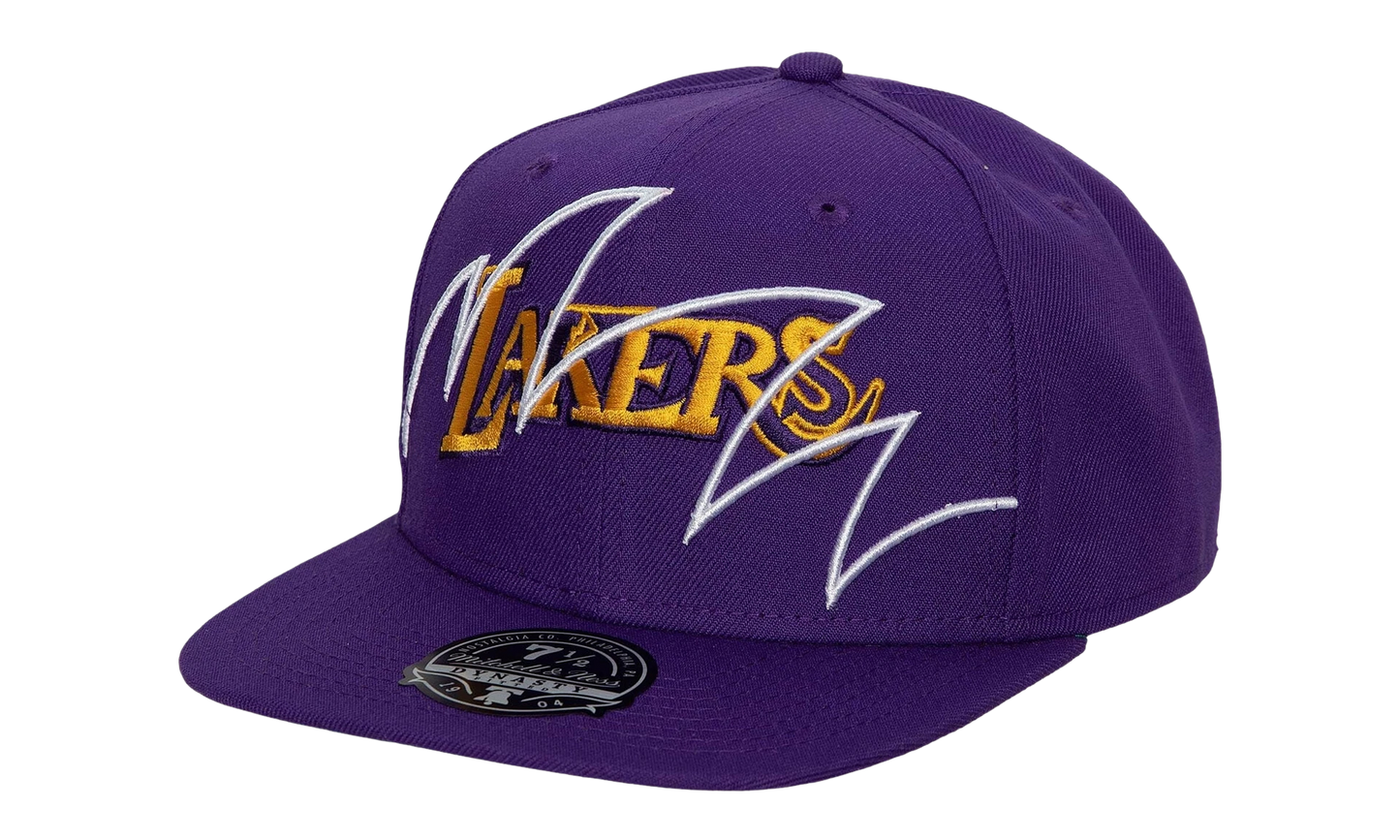 NBA Hardwood Classics Shark Bite Fitted Cap "Los Angeles Lakers - Purple" HHSF3477 LALYYPPPPURP