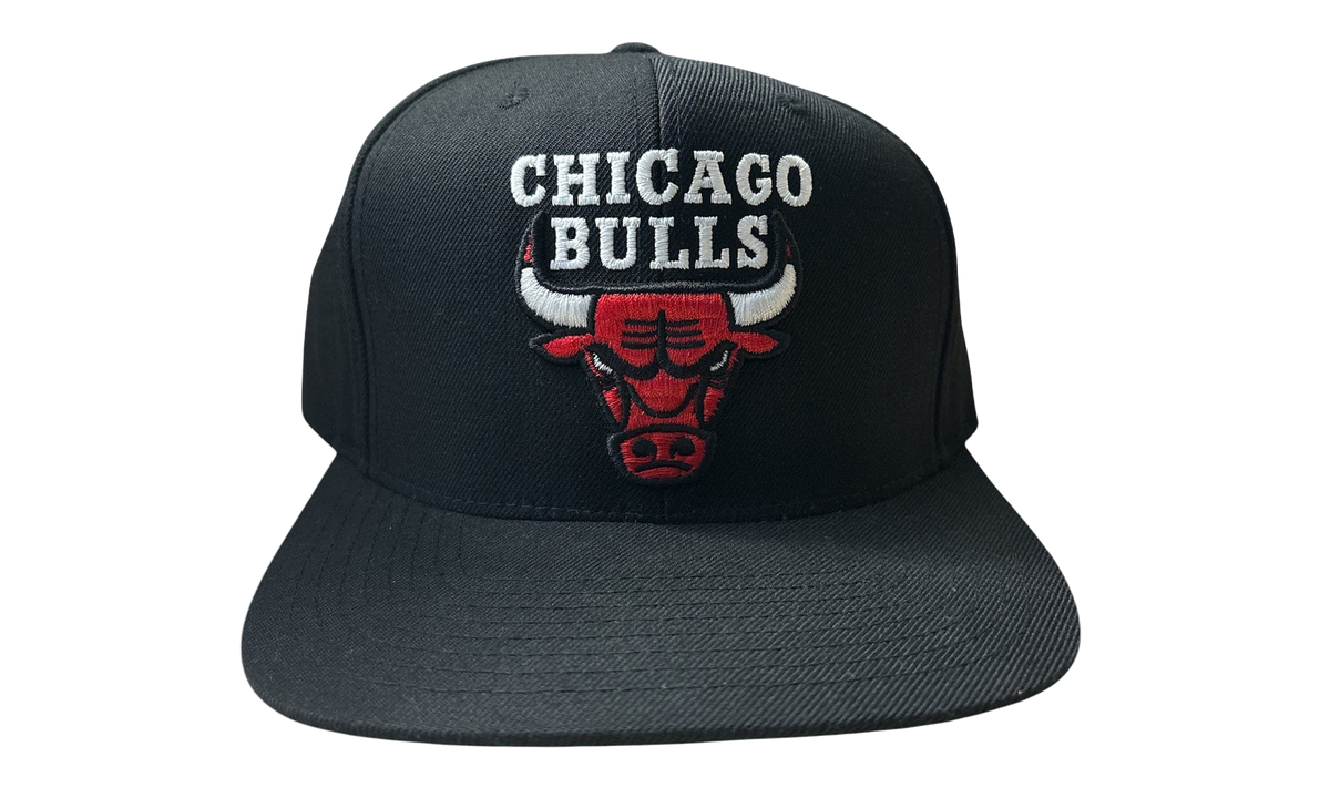 Chicago Bulls Snapback Hat "Black Red White" M&NCBSHBRW