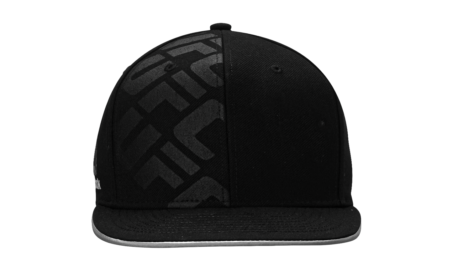UFC Snapback Hat "Black / Light Grey" VR56Z 018 UUFC