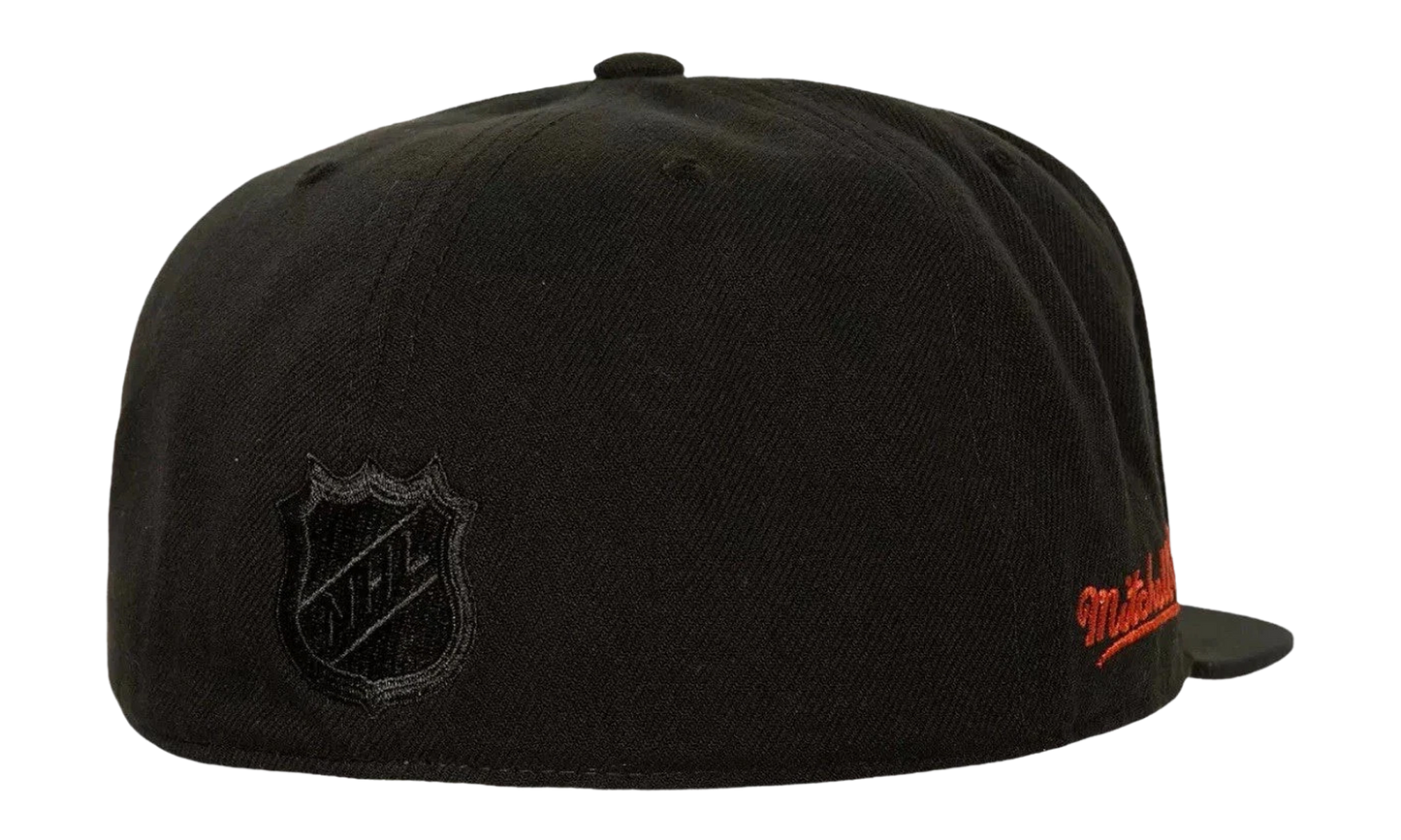 NHL Side Patch Fitted Cap "Philadelphia Flyers - Black" 6HSFLR22464 PFLBLCK